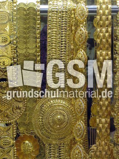 367 arabischer Goldschmuck.JPG